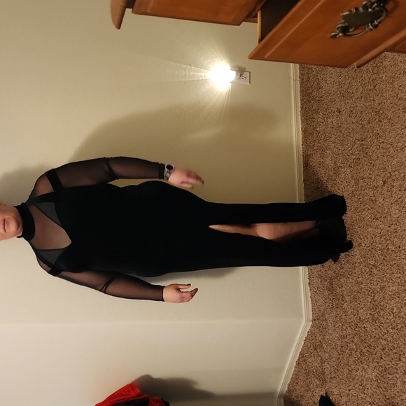 Night Way Collections Black Velour evening dress - Picture 4 of 7